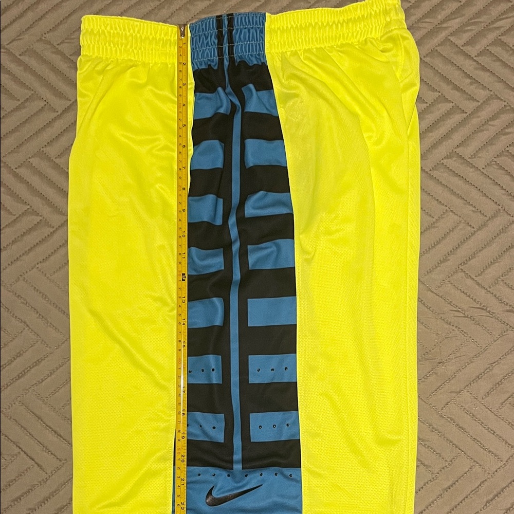 Men’s Nike Elite Shorts - Picture 5 of 7
